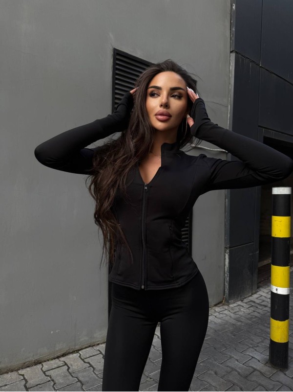 Жіночий теплий термокостюм чорного кольору 34672