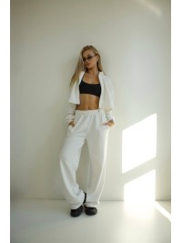 Жіночий спортивний костюм молочного кольору 34677