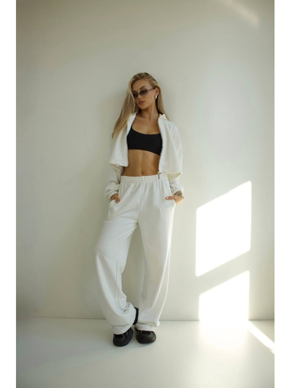 Жіночий спортивний костюм молочного кольору 34677