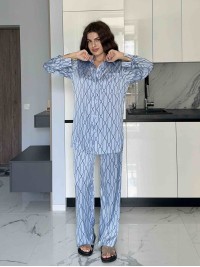 Жіночий шовковий костюм блакитного кольору 34687