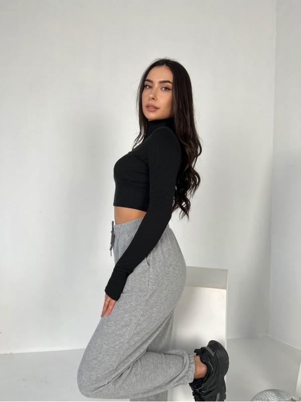 Жіночий топ із рукавом в рубчик чорного кольору 34695