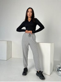 Жіночий топ із рукавом в рубчик чорного кольору 34695