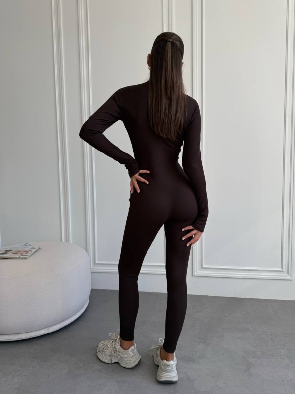 Жіночий комбінезон в рубчик коричневого кольору 34704