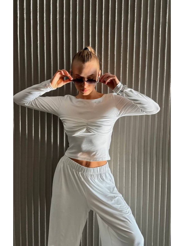 Жiночiй прогулянковий костюм молочного кольору 34708