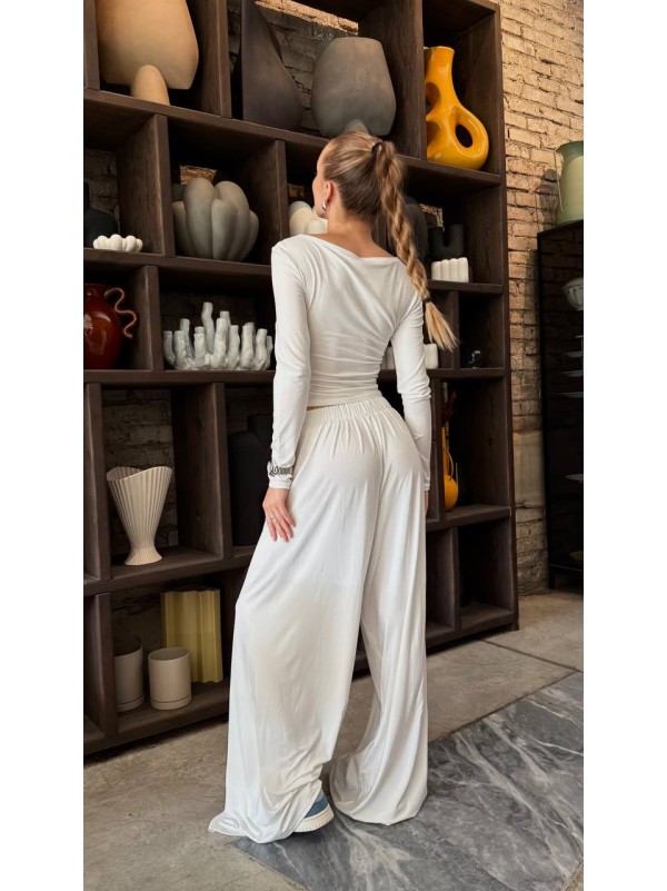 Жiночiй прогулянковий костюм молочного кольору 34708