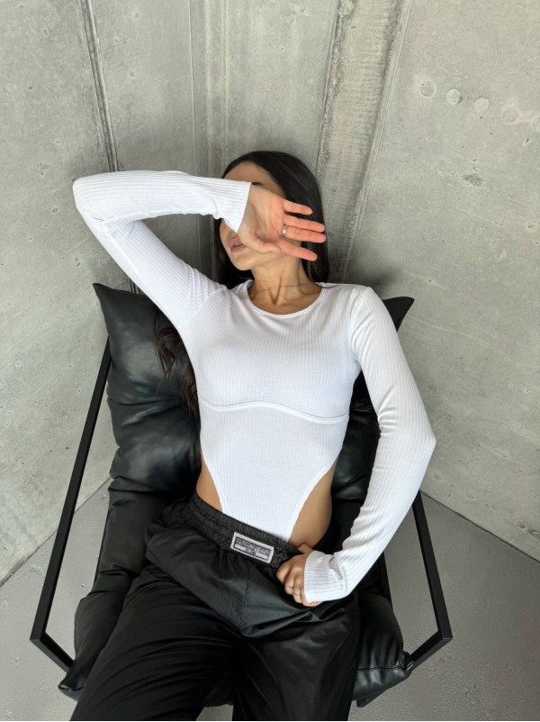 Базовий однотонний боді в рубчик бiлого кольору 34712