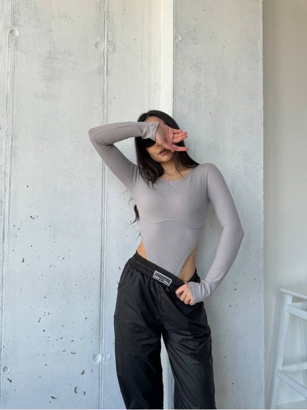 Базовий однотонний боді в рубчик сiрого кольору 34713