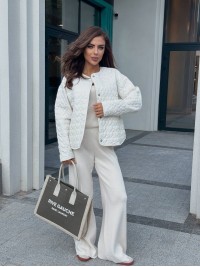 Жіноча легка куртка молочного кольору 34725