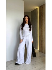 Прогулянковий жіночий костюм молочного кольору 34732