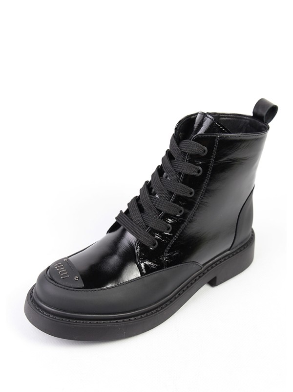 Жіночі черевики з натуральної лак шкіри чорного кольору 34737