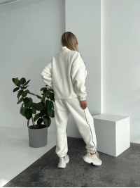 Жіночий флiсовий костюм вiльного крою молочного кольору 34749