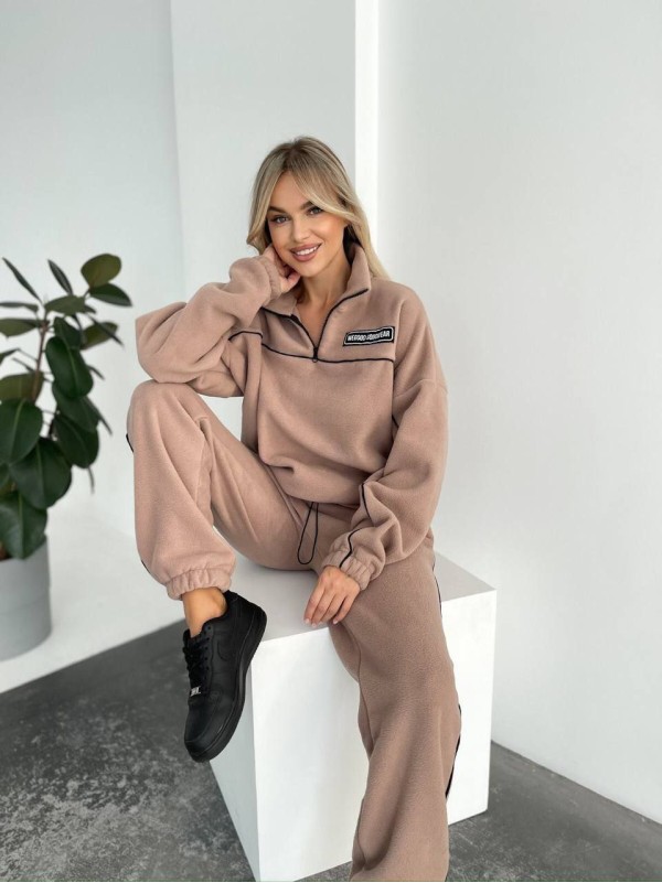 Жіночий флiсовий костюм вiльного крою кавового кольору 34751