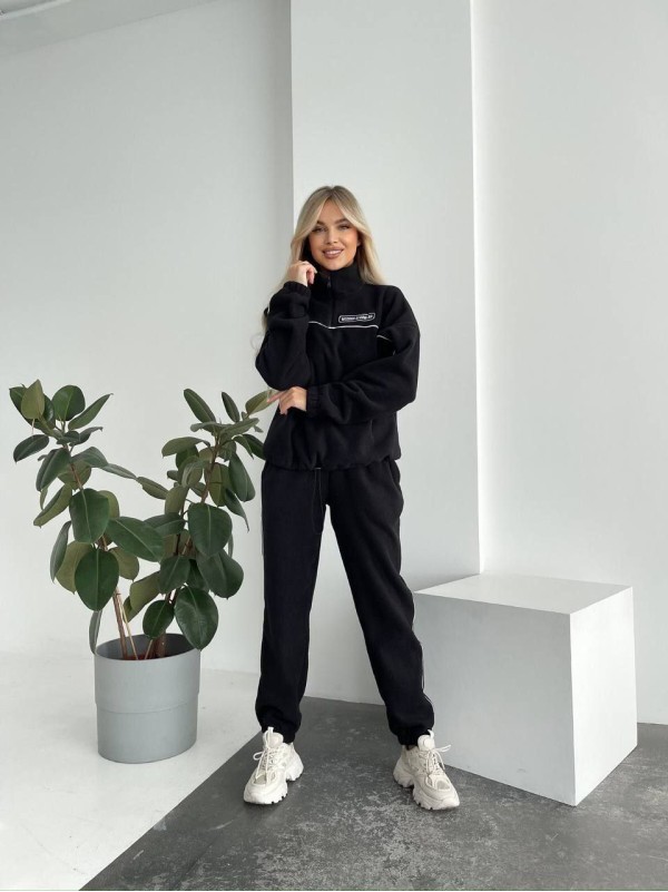 Жіночий флiсовий костюм вiльного крою чорного кольору 34752