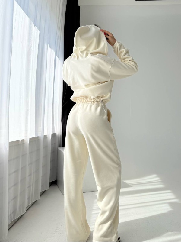 Жіночий флiсовий костюм на змiйцi молочного кольору 34762