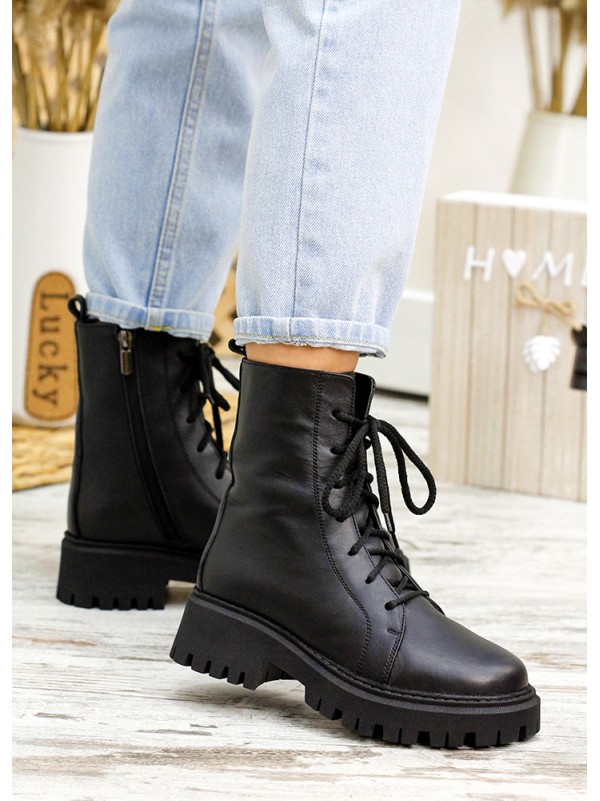 Жіночі шкіряні черевики берці (байка) чорного кольору 34769