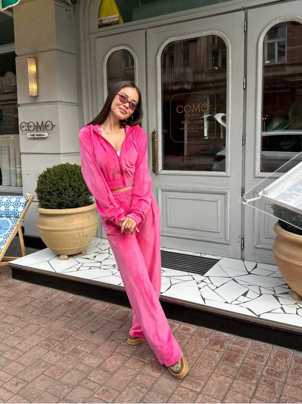 Жіночий велюровий костюм малинового кольору 34776