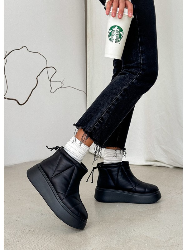 Жіночі шкіряні уггі на платформі (байка) чорного кольору 34792