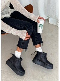 Жіночі шкіряні уггі на платформі (байка) чорного кольору 34792