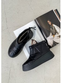 Жіночі шкіряні уггі на платформі (хутро) чорного кольору 34793