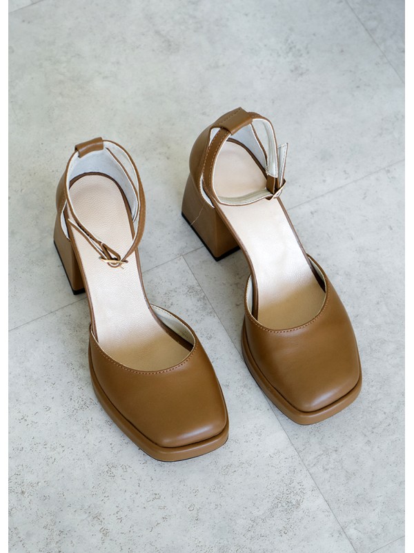 Жіночі шкіряні туфлі на каблуку кавового кольору 34799