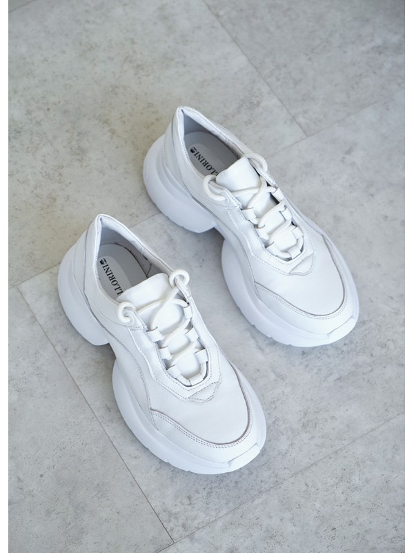 Жіночі шкіряні кросівки білого кольору 34800