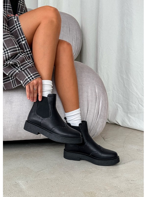 Жіночі шкіряні черевики (хутро) чорного кольору 34802