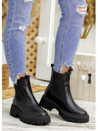 Жіночі шкіряні черевики (байка) чорного кольору 34804