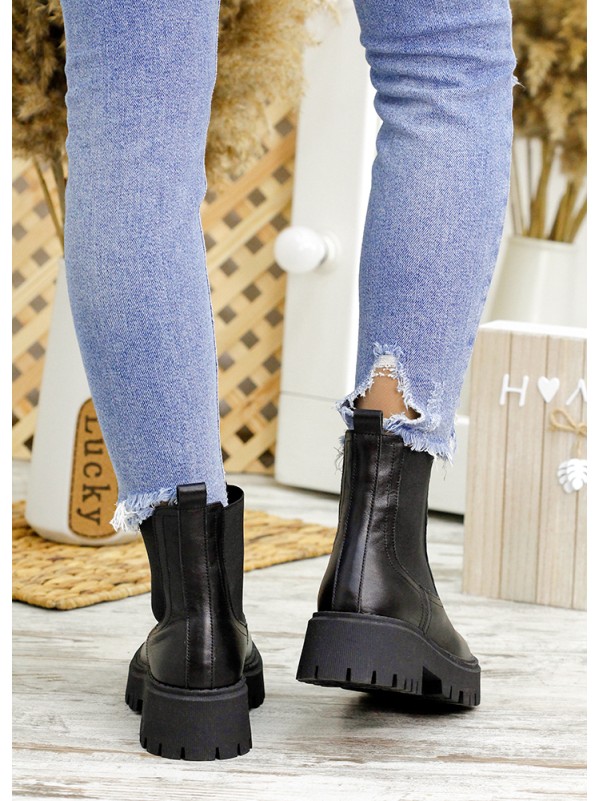 Жіночі шкіряні черевики (хутро) чорного кольору 34805