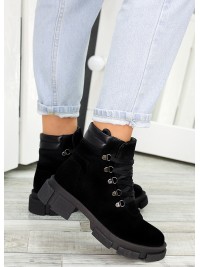 Жіночі шкіряні черевики трапери (хутро) чорного кольору 34806