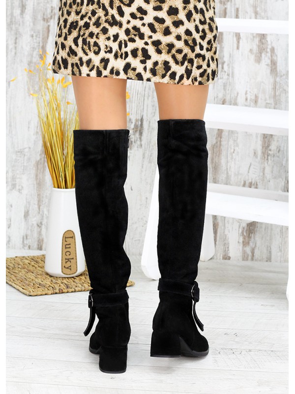 Жіночі замшеві ботфорти (байка) чорного кольору 34840