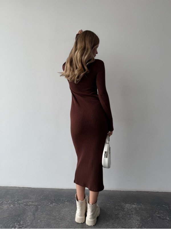 Довга сукня з коміром-стійкою кавового кольору 34852