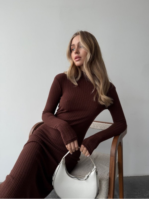 Довга сукня з коміром-стійкою кавового кольору 34852