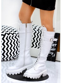 Жіночі чоботи з натуральної шкіри на шнурівці (Байка) білого кольору 34867