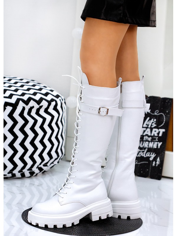 Жіночі чоботи з натуральної шкіри на шнурівці (Байка) білого кольору 34867