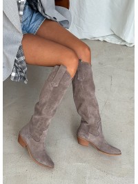 Жіночі чоботи козаки з натуральної замші (Байка) кольору лате 34871