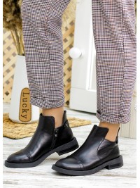 Жіночі шкіряні короткі черевики на байці чорного кольору 34897