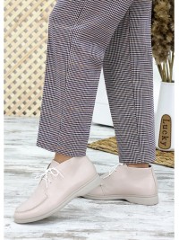 Жіночі шкіряні короткі черевики на шнурівці бежевого кольору 34900