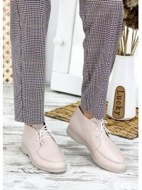 Жіночі шкіряні короткі черевики на шнурівці бежевого кольору 34900