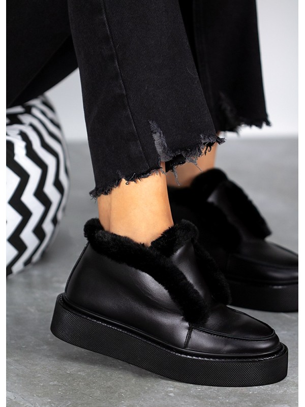 Жіночі шкіряні короткі черевики (хутро) чорного кольору 34901