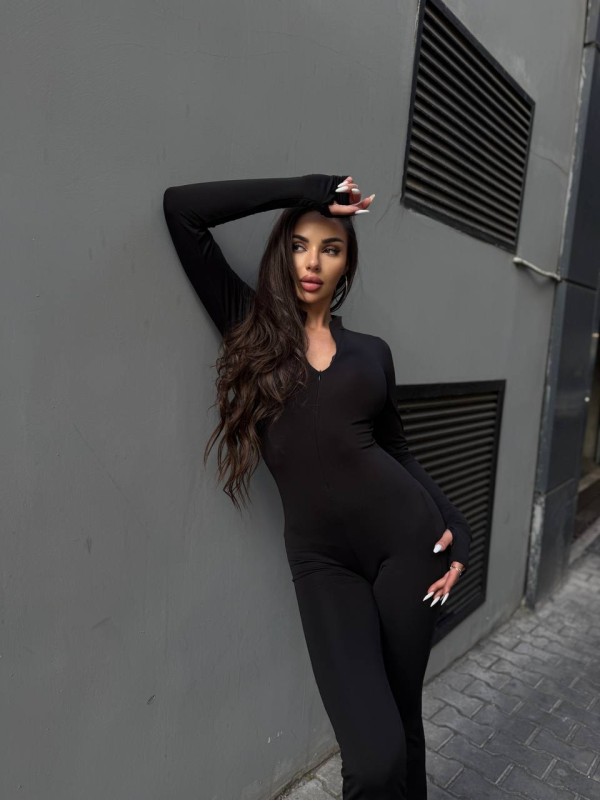 Жiночий теплий комбінезон чорного кольору 34911