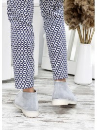 Жіночі замшеві короткі черевики сірого кольору 34916