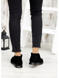 Жіночі замшеві короткі черевики чорного кольору 34919