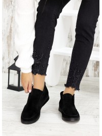 Жіночі замшеві короткі черевики чорного кольору 34919