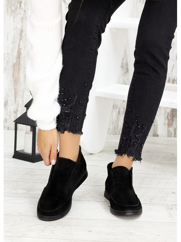 Жіночі замшеві короткі черевики чорного кольору 34919