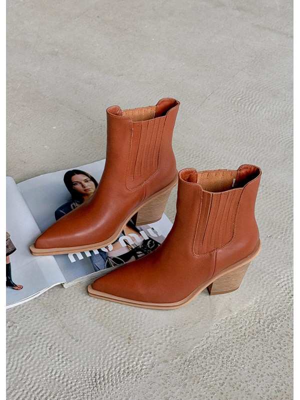 Жіночі шкіряні черевики козаки (хутро) коричневого кольору 34929