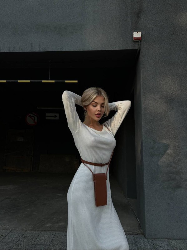 Ангорова сукня мiдi з поясом молочного кольору 34934