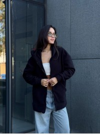 Жіноча тепла кофта на змiйцi вiльного крою чорного кольору 34939