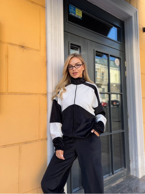 Жіночий велюровий костюм на змiйцi чорного кольору 34951