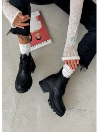 Жіночі шкіряні черевики на підборах (байка) чорного кольору 34969