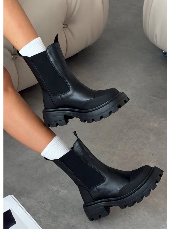 Жіночі шкіряні черевики з резинкою (байка) чорного кольору 34972